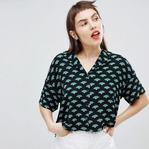 Monki Fan Print Cropped Blouse